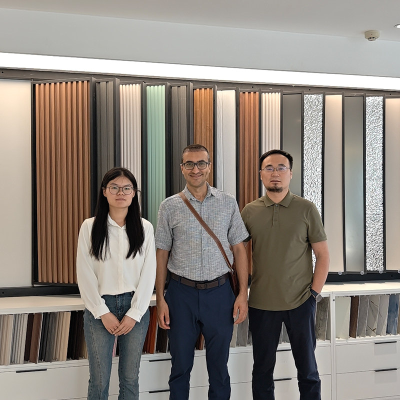 CUSTOMER VISIT OUR COMPANY